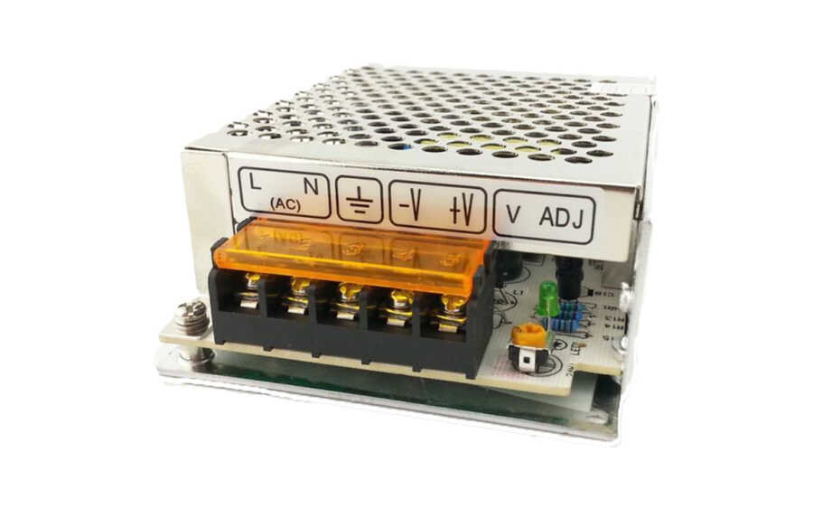 100201000013 S-15-24 Metal Switchmode Adaptör 24V 0,7A - Görsel 1