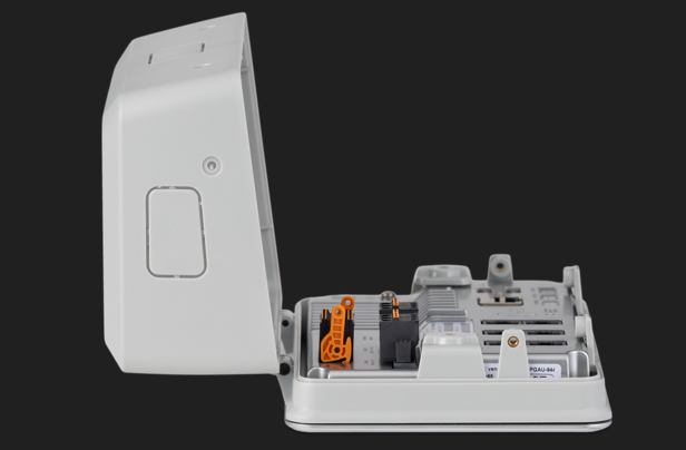bpp900495100 Victron Energy Ekrano GX Wall Mount - Görsel 1